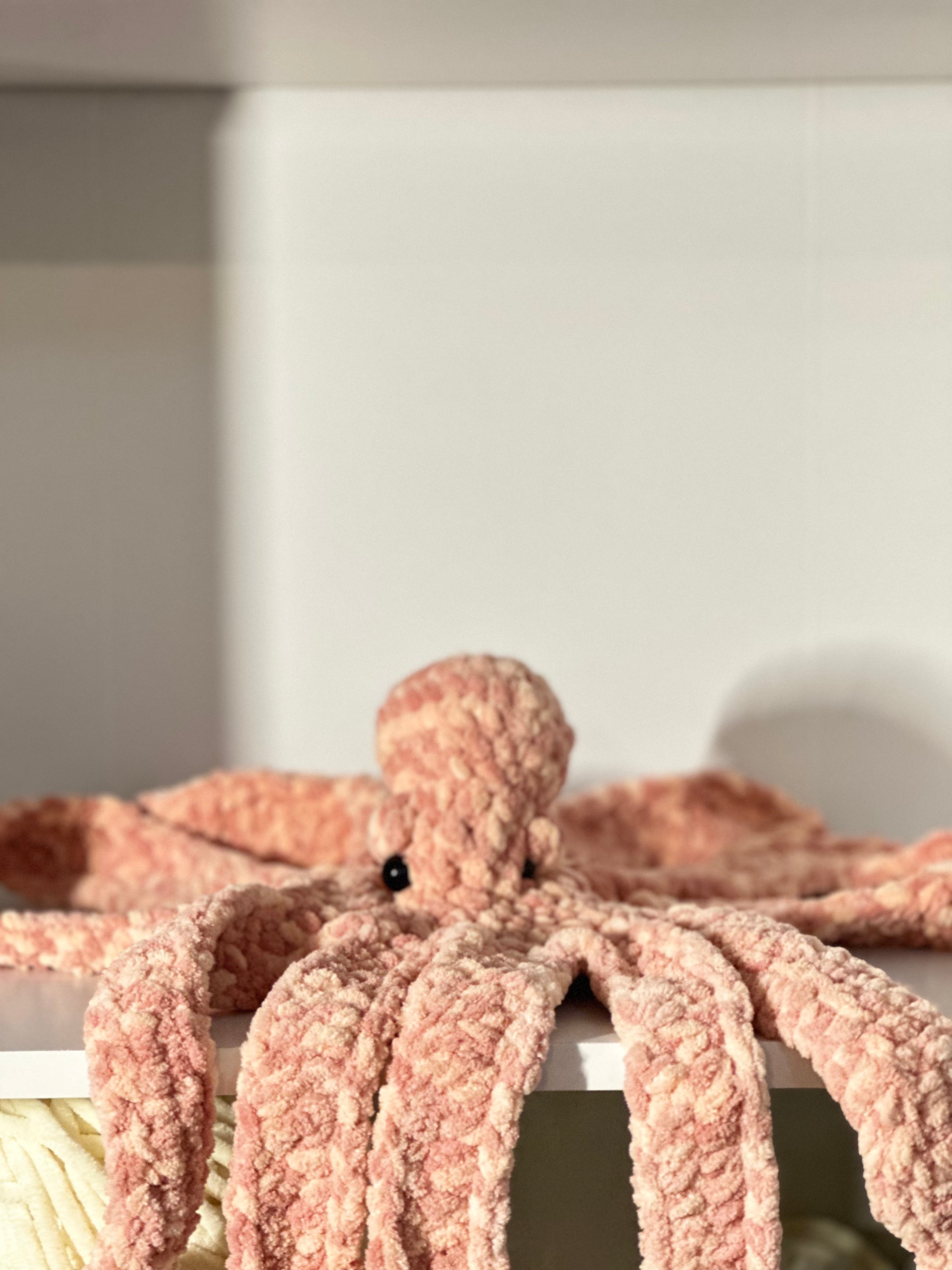 Large Octopus Plush - Blanket Yarn Amigurumi