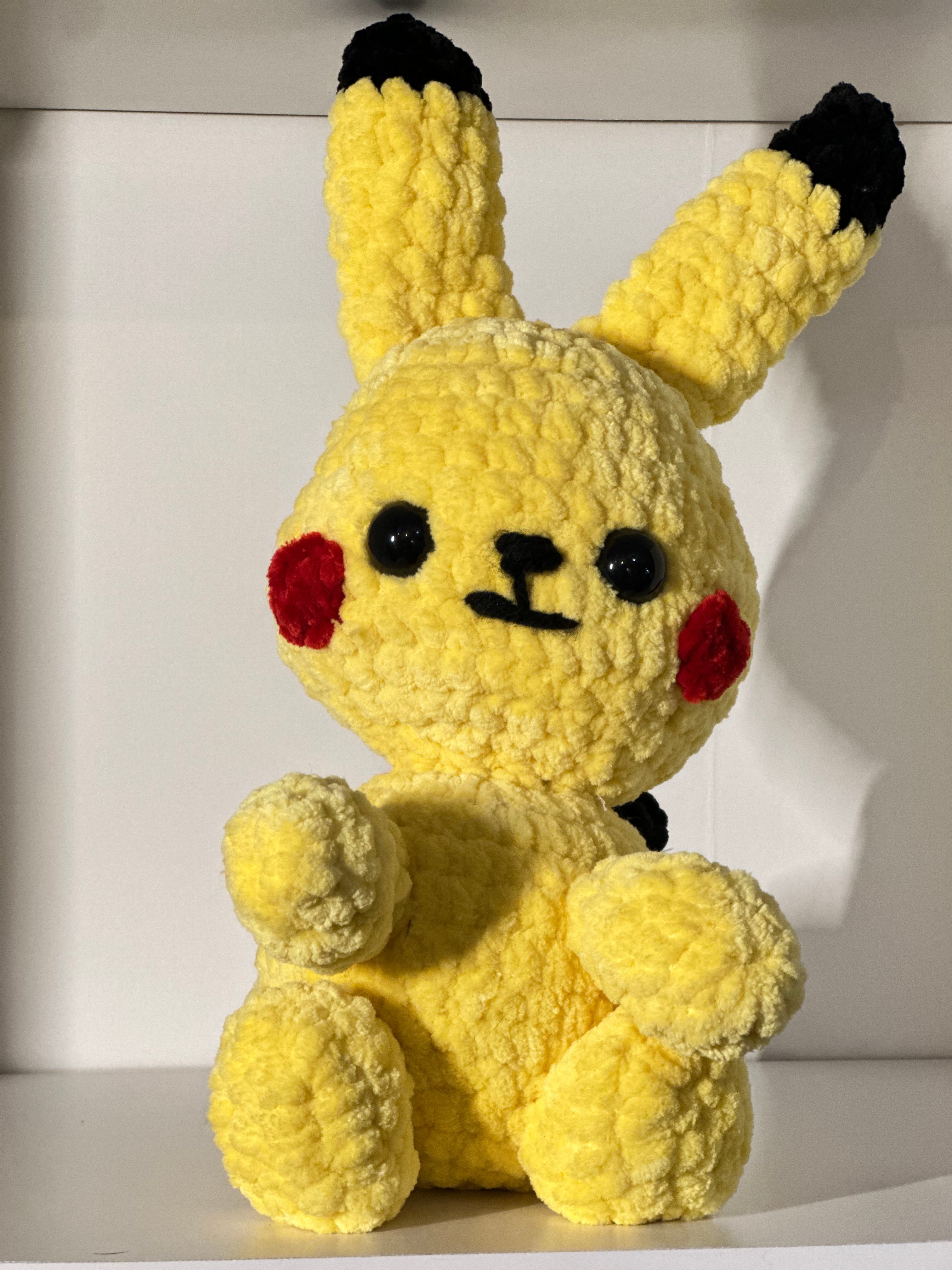 Sitting Pokémon Plush - Premium Yarn Amigurumi