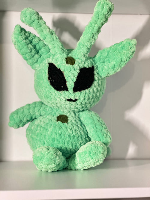 Alien Green Cat Plush - Cosmic Kitty Amigurumi