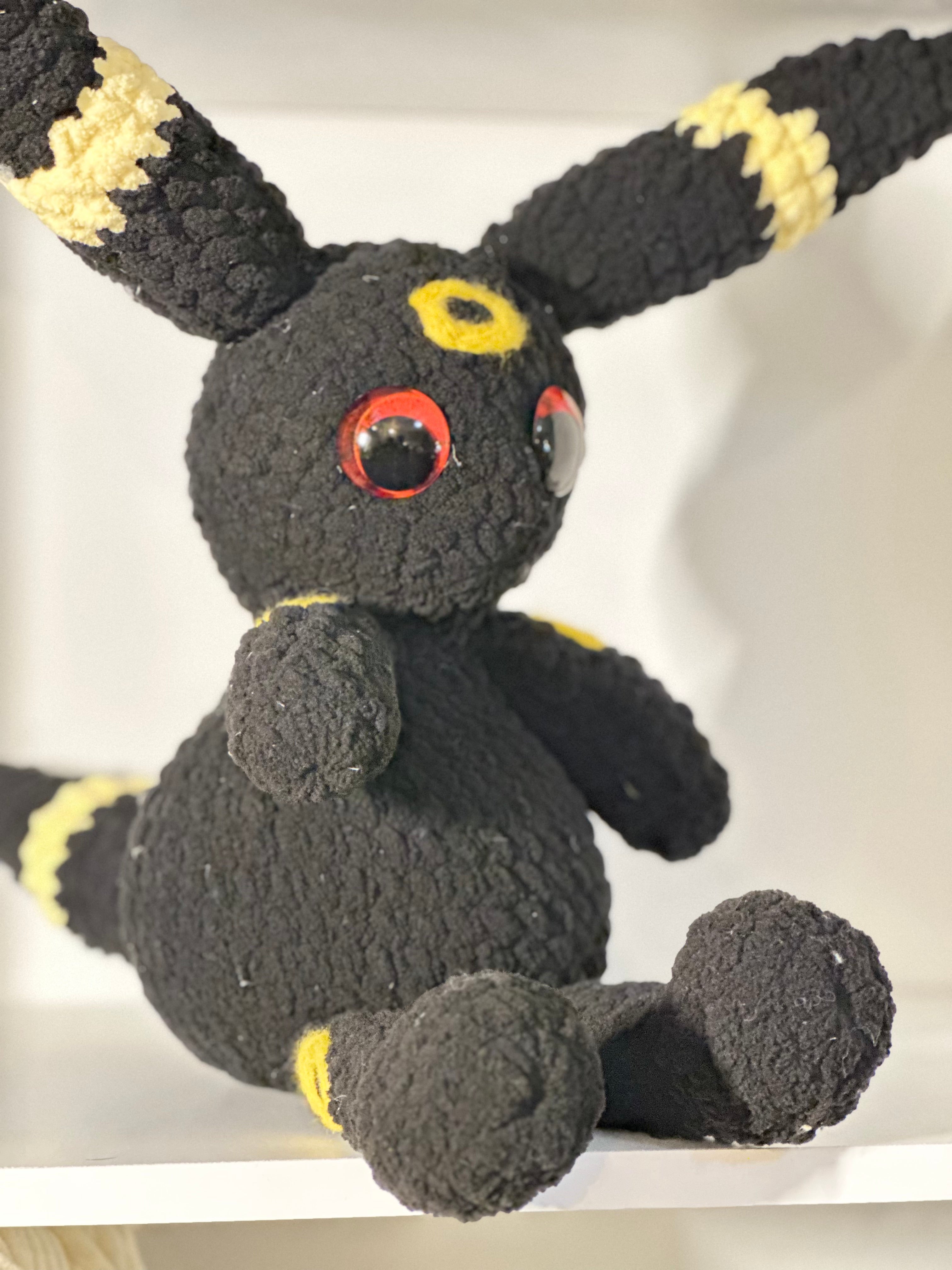 Umbreon Plush - Premium Moonlight Pokémon Amigurumi