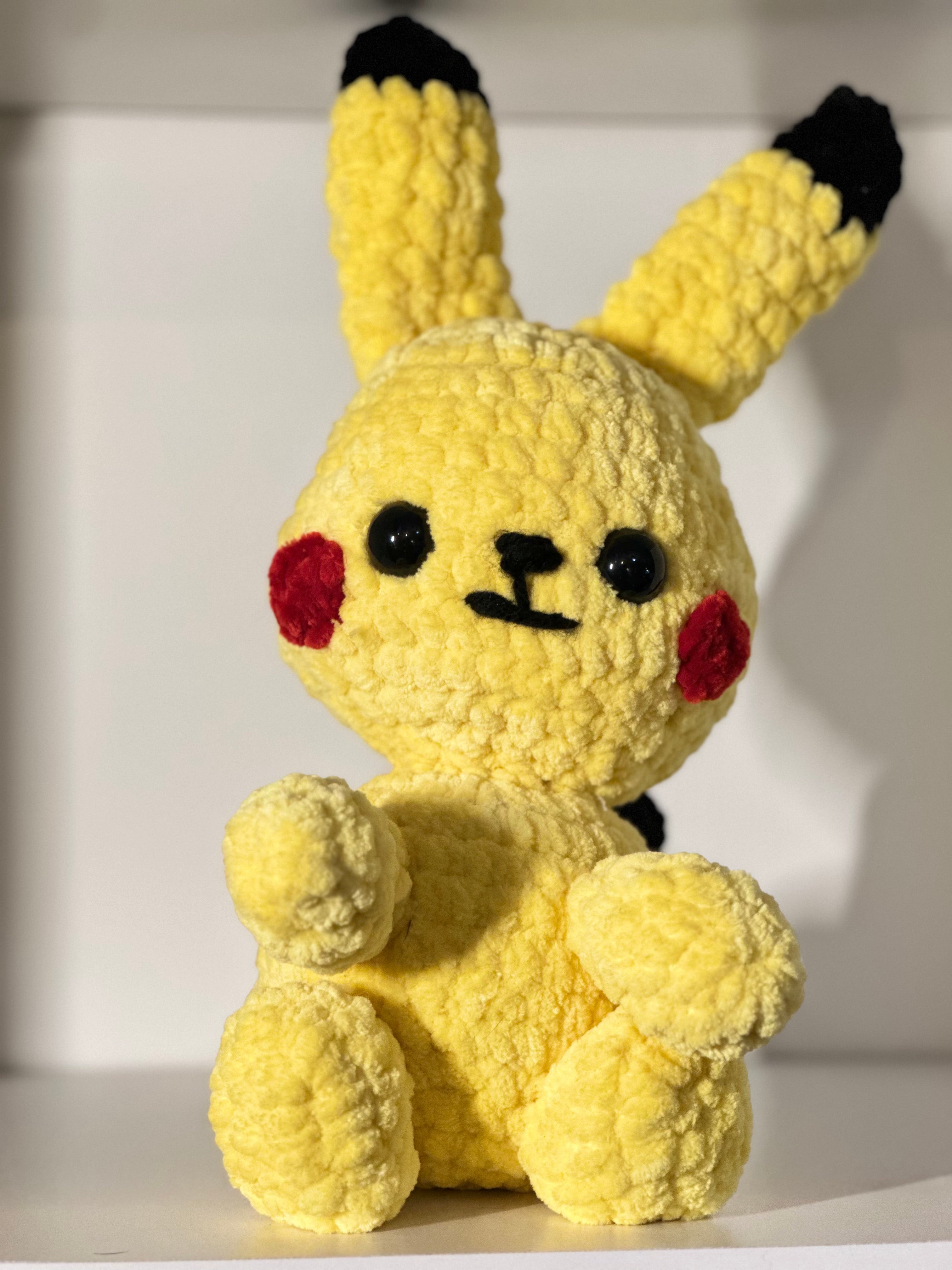 Sitting Pokémon Plush - Premium Yarn Amigurumi